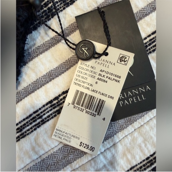 Adrianna Papell textured floral lace flounce dress- size 6 - Picture 6 of 9